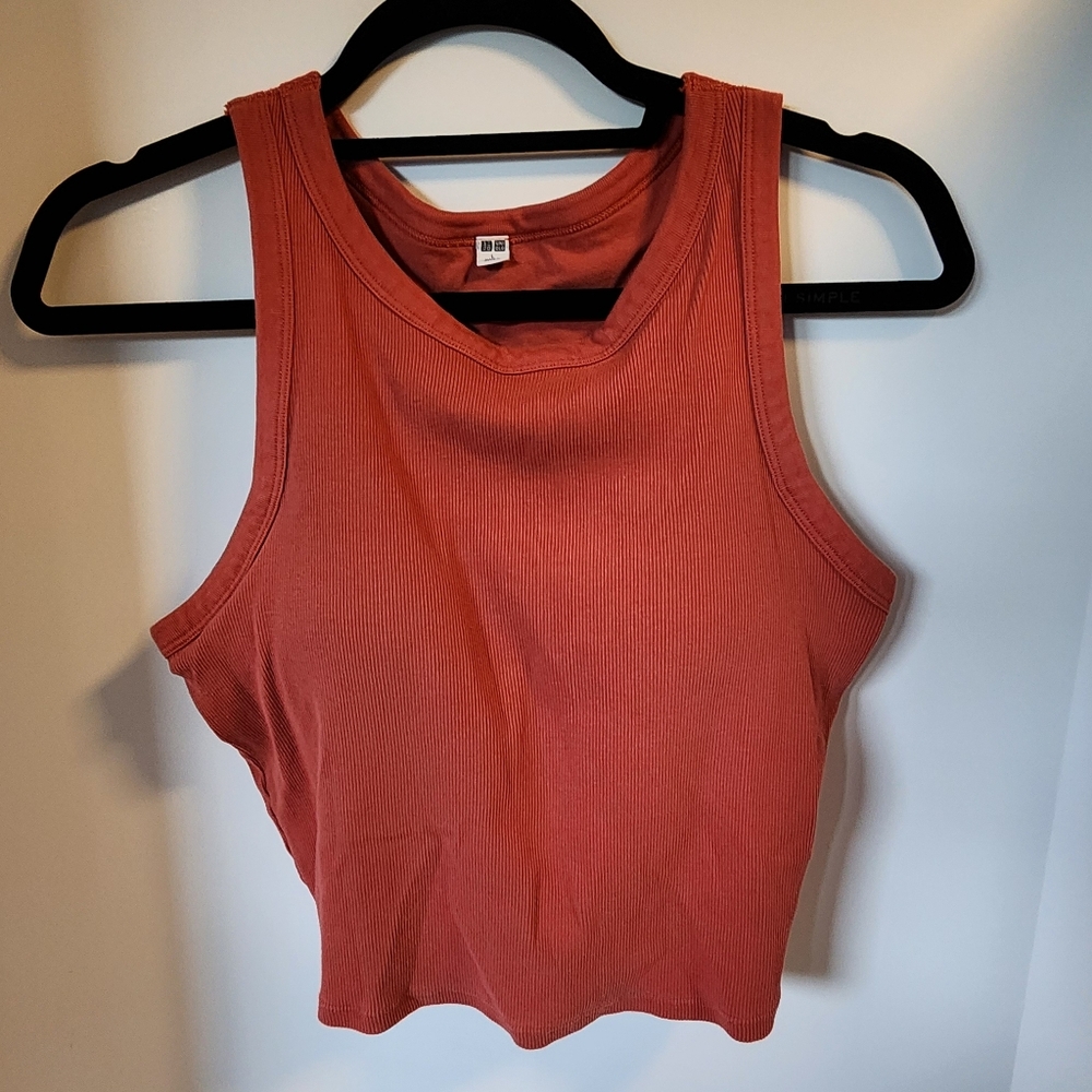 Uniqlo Ribbed Crop Tank - Built-in Bra, Coral colored, L